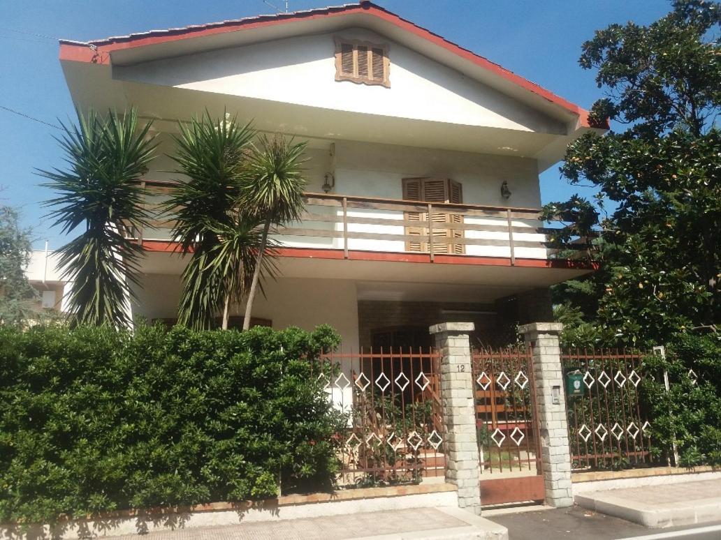 Вилла Residenza Nisio Бари Экстерьер фото