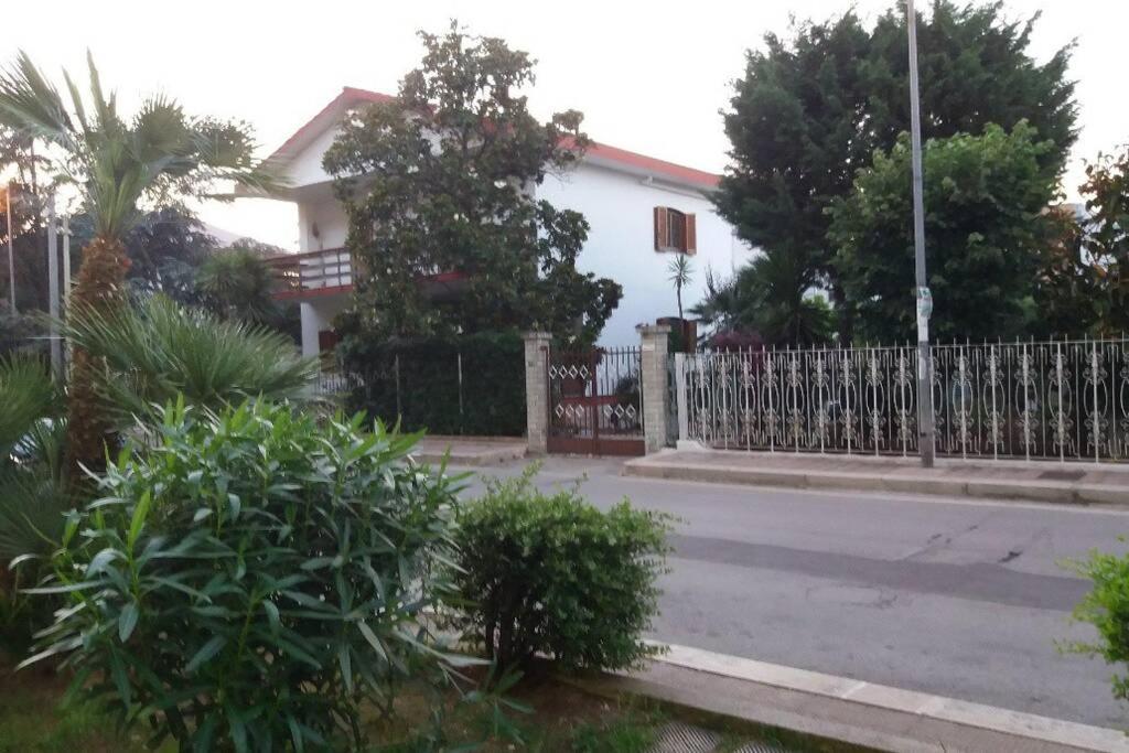 Вилла Residenza Nisio Бари Экстерьер фото